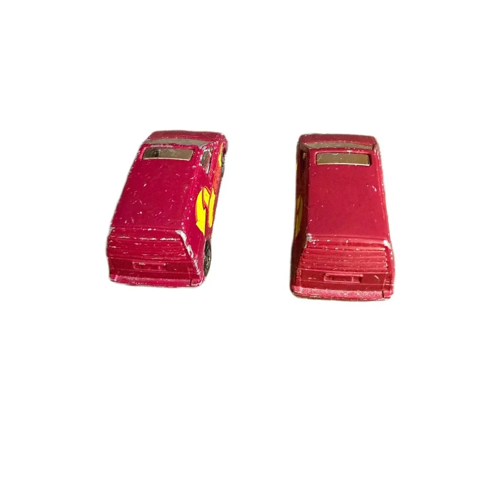 Vintage 1985 Hot Wheels Flip Outs Van Magenta Diecast Toy Car Lot of 2 Hong Kong